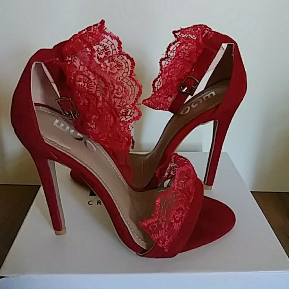 Ankle strap sandals